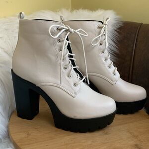 Seychelles | Lacey White Platform Lace Up Chunky Moto High Heel Boots NWOT 8.5M